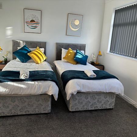 Hilltop Place Suites Near Doncaster Racecourse ภายนอก รูปภาพ